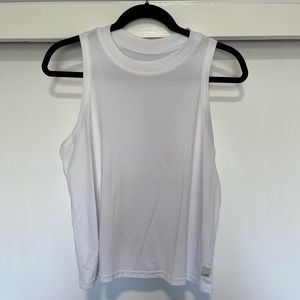 Vuori Energy top
Color: white
Size: small